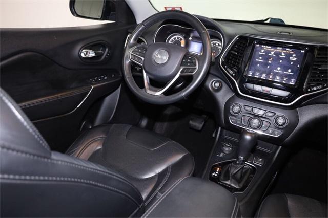 Photo of 2019 Granite Crystal Clearcoat Metallic Jeep Cherokee