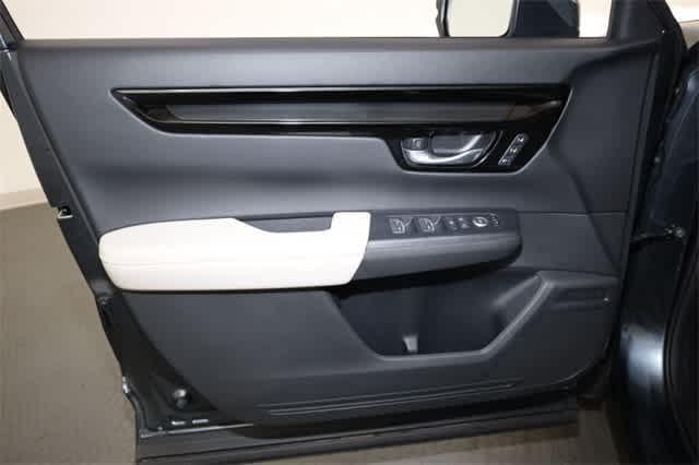 Photo of 2024 Meteorite Gray Metallic Honda CR-V