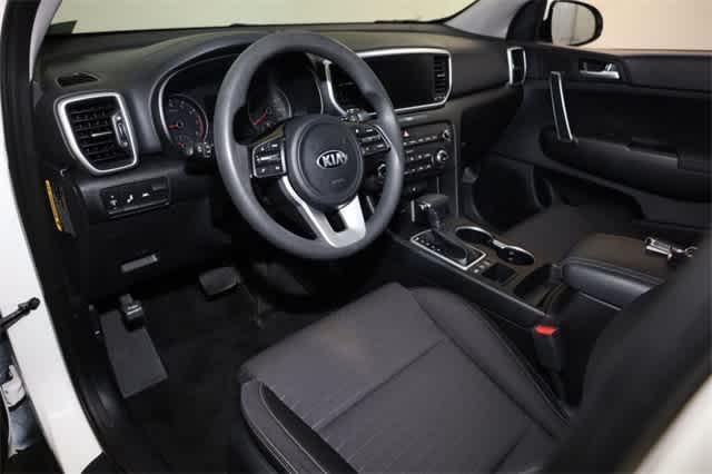 Photo of 2022 Snow White Pearl Kia Sportage