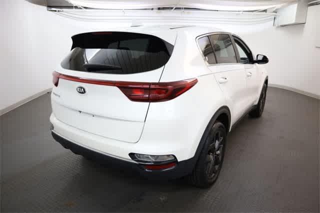 Photo of 2022 Snow White Pearl Kia Sportage