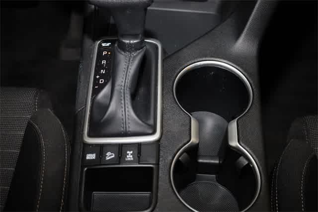 Photo of 2022 Snow White Pearl Kia Sportage