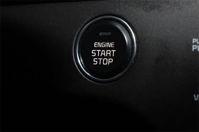 Photo of 2022 Snow White Pearl Kia Sportage