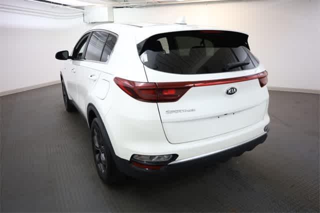 Photo of 2022 Snow White Pearl Kia Sportage