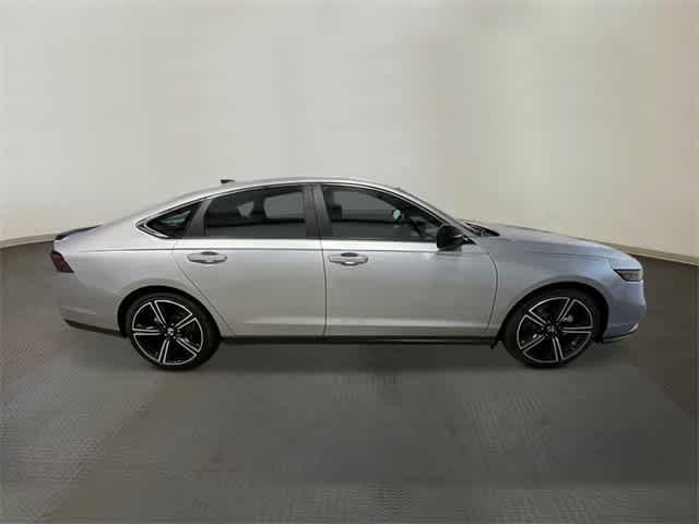 Photo of 2025 Solar Silver Metallic Honda Accord Hybrid