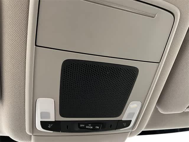 Photo of 2025 Platinum White Pearl Honda CR-V