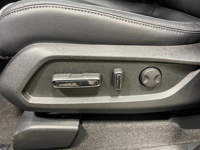 Photo of 2025 Modern Steel Metallic Honda Pilot