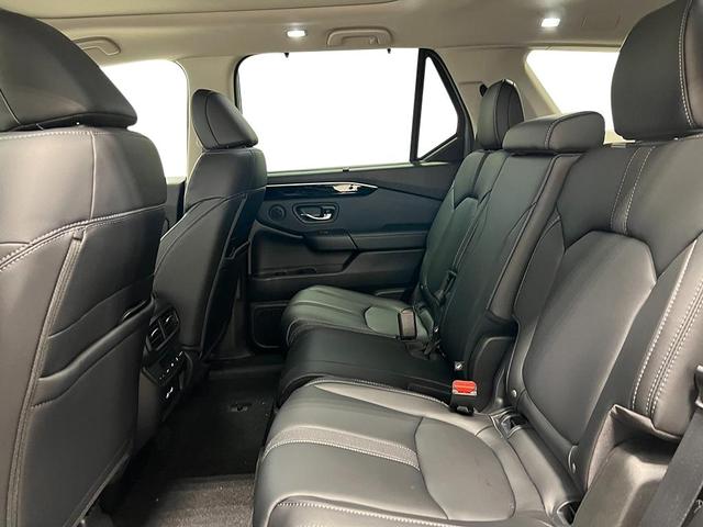 Photo of 2025 Modern Steel Metallic Honda Pilot