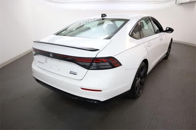 Photo of 2023 Platinum White Pearl Honda Accord Hybrid