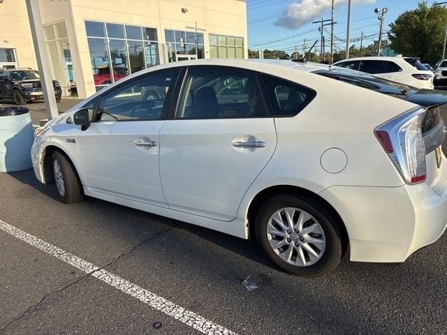 Photo of 2013 White Toyota Prius Plug-in