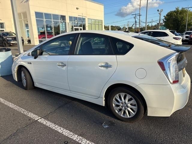 Photo of 2013 White Toyota Prius Plug-in