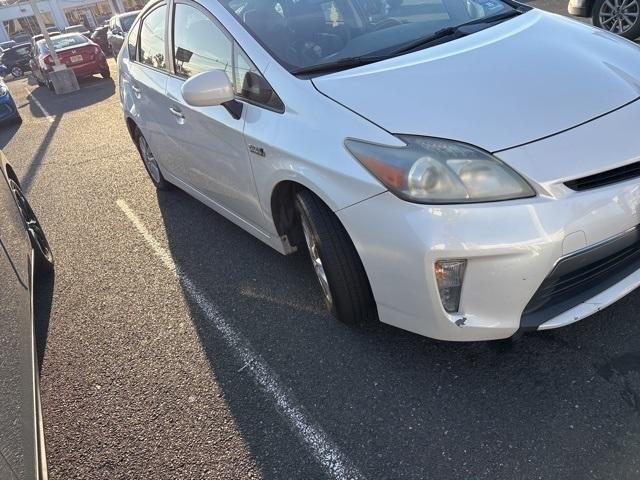 Photo of 2013 White Toyota Prius Plug-in