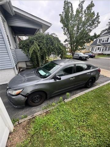 Photo of 2018 Gun Metallic Nissan Altima