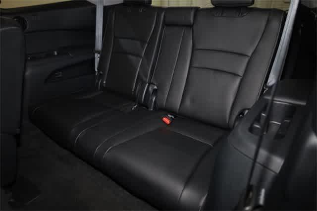 Photo of 2022 Sonic Gray Pearl Honda Pilot