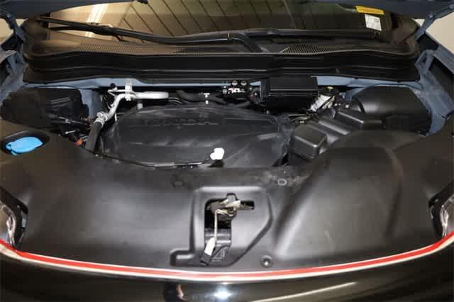 Photo of 2022 Sonic Gray Pearl Honda Pilot