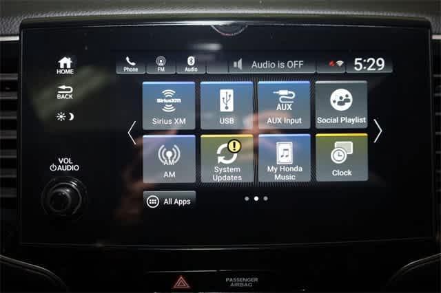Photo of 2022 Sonic Gray Pearl Honda Pilot