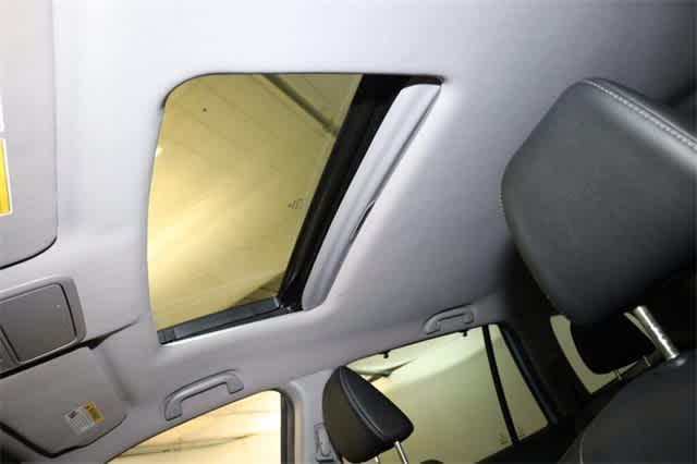 Photo of 2022 Sonic Gray Pearl Honda Pilot