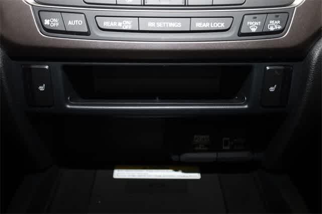 Photo of 2022 Crystal Black Pearl Honda Pilot