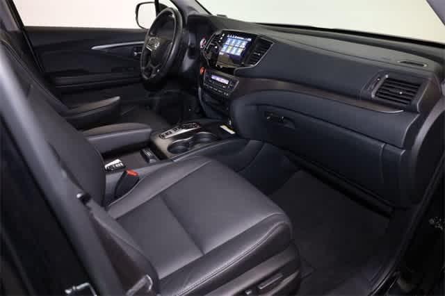 Photo of 2022 Crystal Black Pearl Honda Pilot