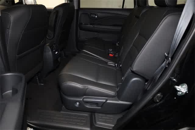 Photo of 2022 Crystal Black Pearl Honda Pilot
