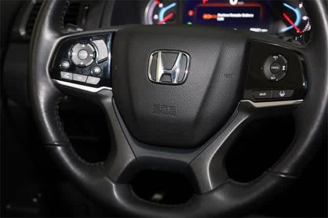 Photo of 2022 Crystal Black Pearl Honda Pilot
