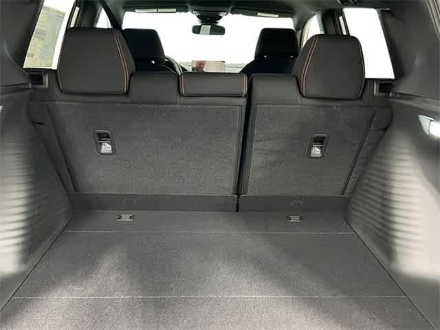Photo of 2025 Platinum White Pearl Honda HR-V