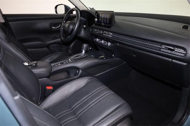 Photo of 2023 Pearl Honda HR-V