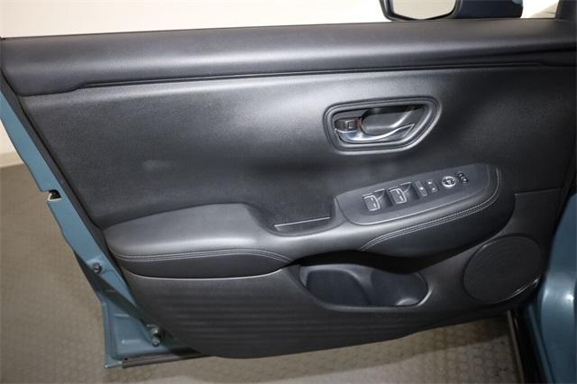 Photo of 2023 Pearl Honda HR-V