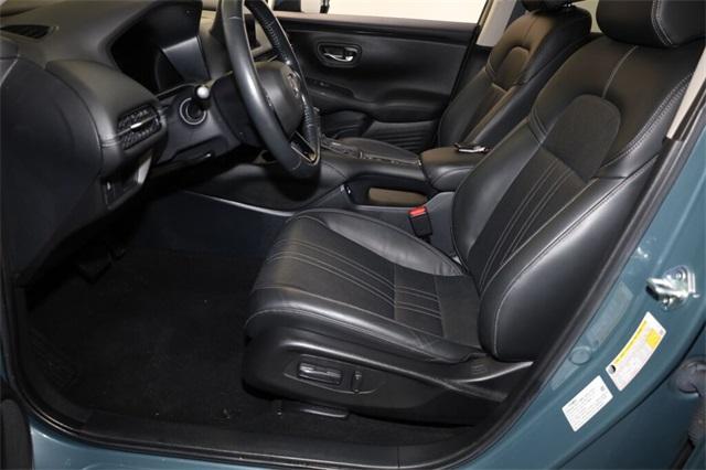 Photo of 2023 Pearl Honda HR-V