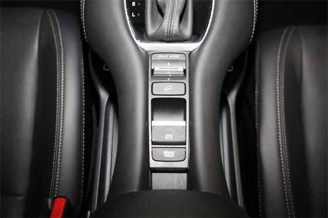 Photo of 2023 Pearl Honda HR-V