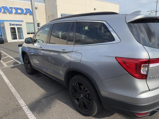 Photo of 2022 Silver Honda Pilot