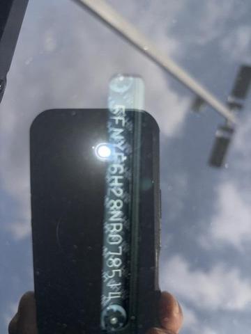 Photo of 2022 Silver Honda Pilot