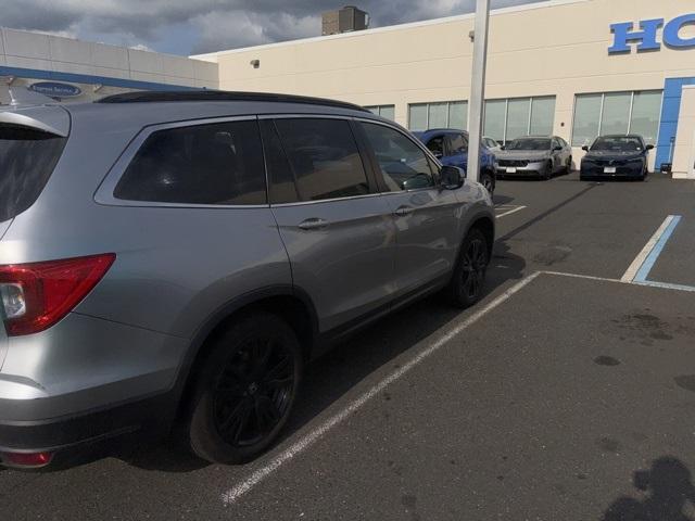 Photo of 2022 Silver Honda Pilot