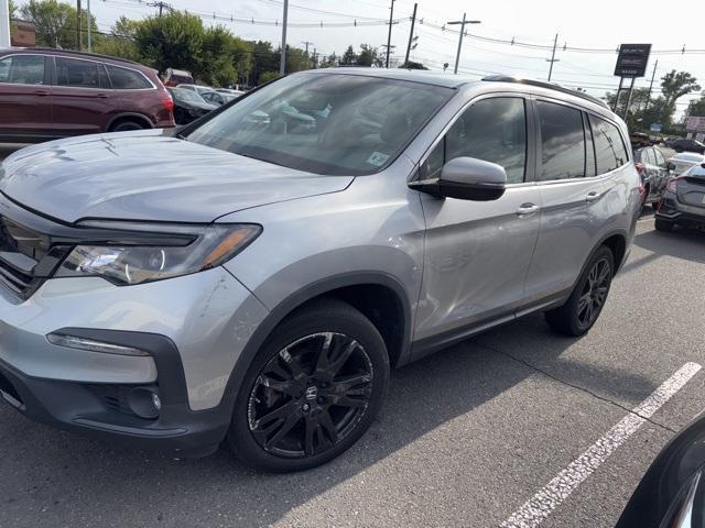 Photo of 2022 Silver Honda Pilot