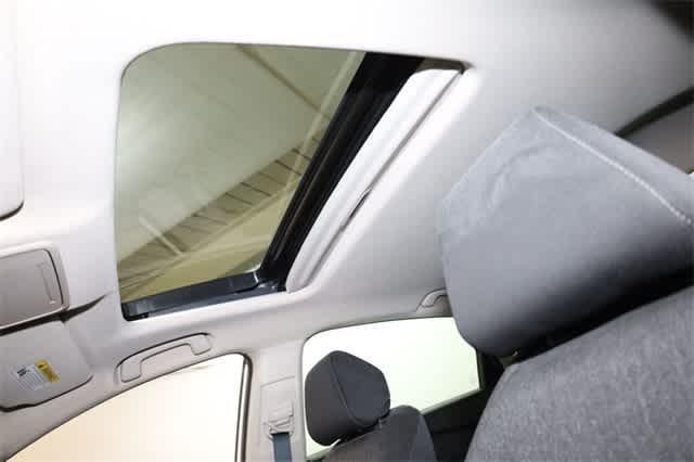 Photo of 2024 Platinum White Pearl Honda Accord
