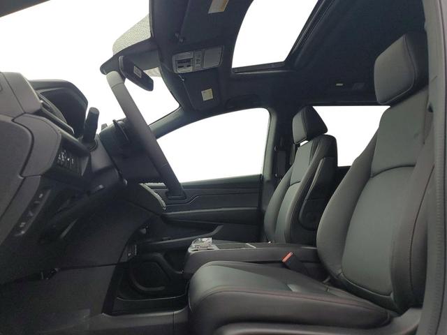 Photo of 2026 Sonic Gray Pearl Honda Odyssey