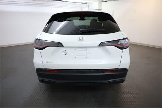 Photo of 2023 Platinum White Pearl Honda HR-V