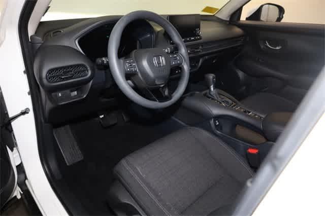 Photo of 2023 Platinum White Pearl Honda HR-V