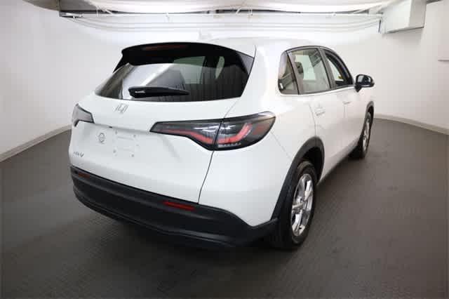 Photo of 2023 Platinum White Pearl Honda HR-V