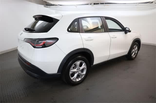 Photo of 2023 Platinum White Pearl Honda HR-V
