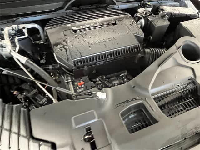 Photo of 2025 Sonic Gray Pearl Honda Pilot
