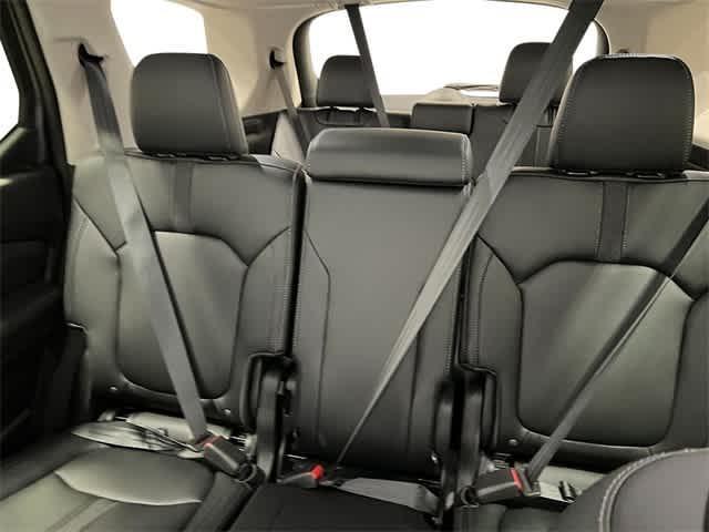 Photo of 2025 Platinum White Pearl Honda Pilot