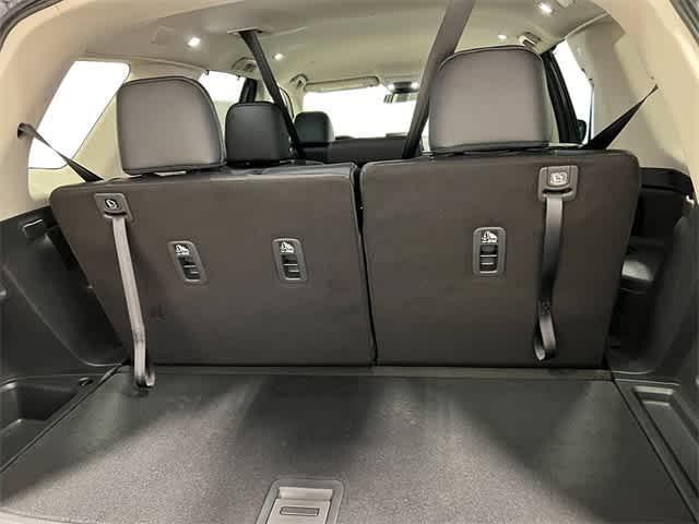 Photo of 2025 Platinum White Pearl Honda Pilot
