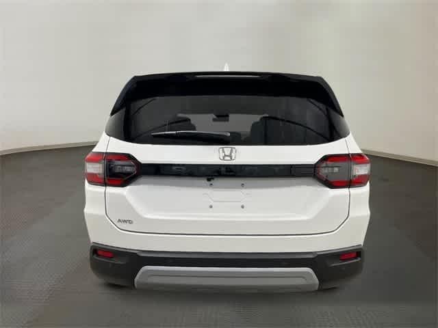 Photo of 2025 Platinum White Pearl Honda Pilot