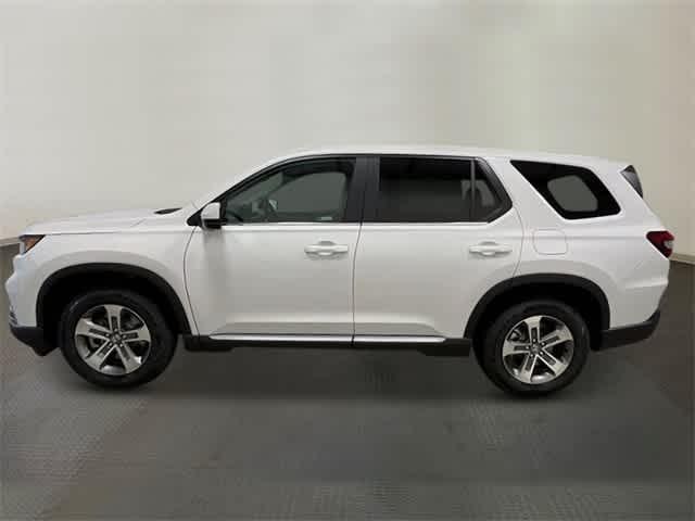 Photo of 2025 Platinum White Pearl Honda Pilot