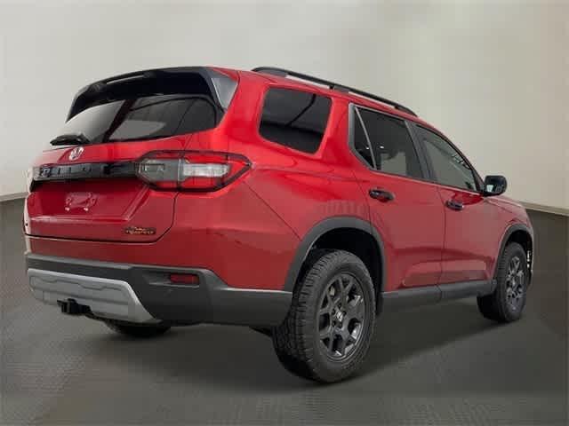 Photo of 2025 Radiant Red Metallic II Honda Pilot