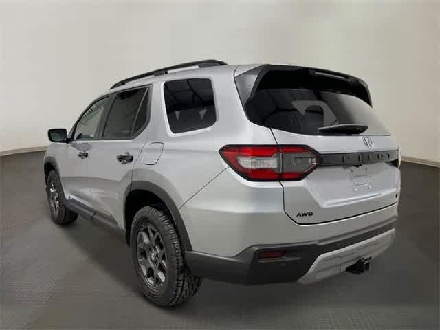 Photo of 2025 Lunar Silver Metallic Honda Pilot