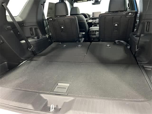 Photo of 2025 Lunar Silver Metallic Honda Pilot