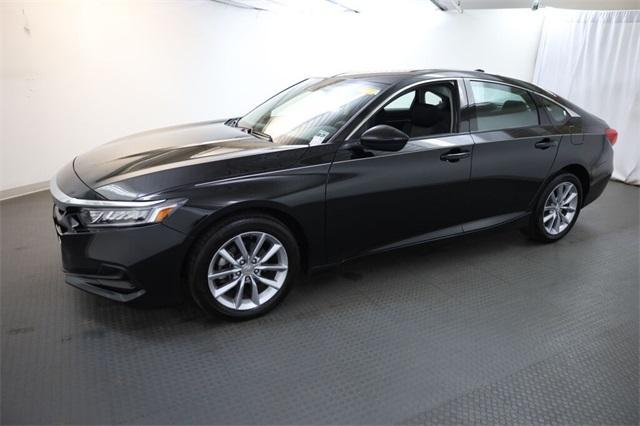 Photo of 2022 Crystal Black Pearl Honda Accord