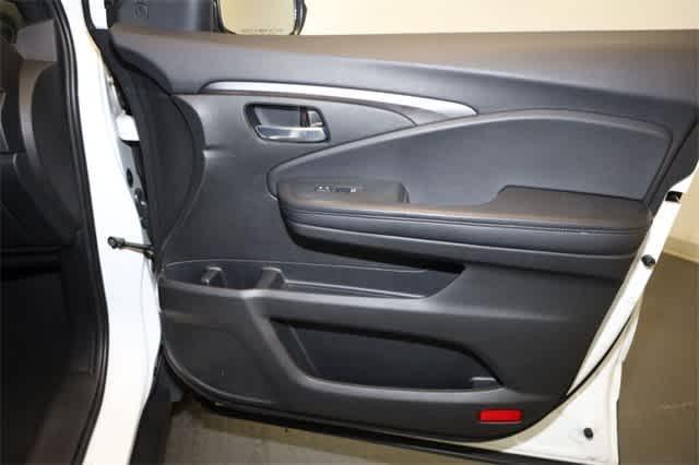 Photo of 2022 Platinum White Pearl Honda Pilot