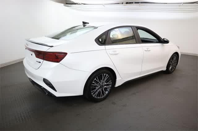 Photo of 2023 Snow White Pearl Kia Forte